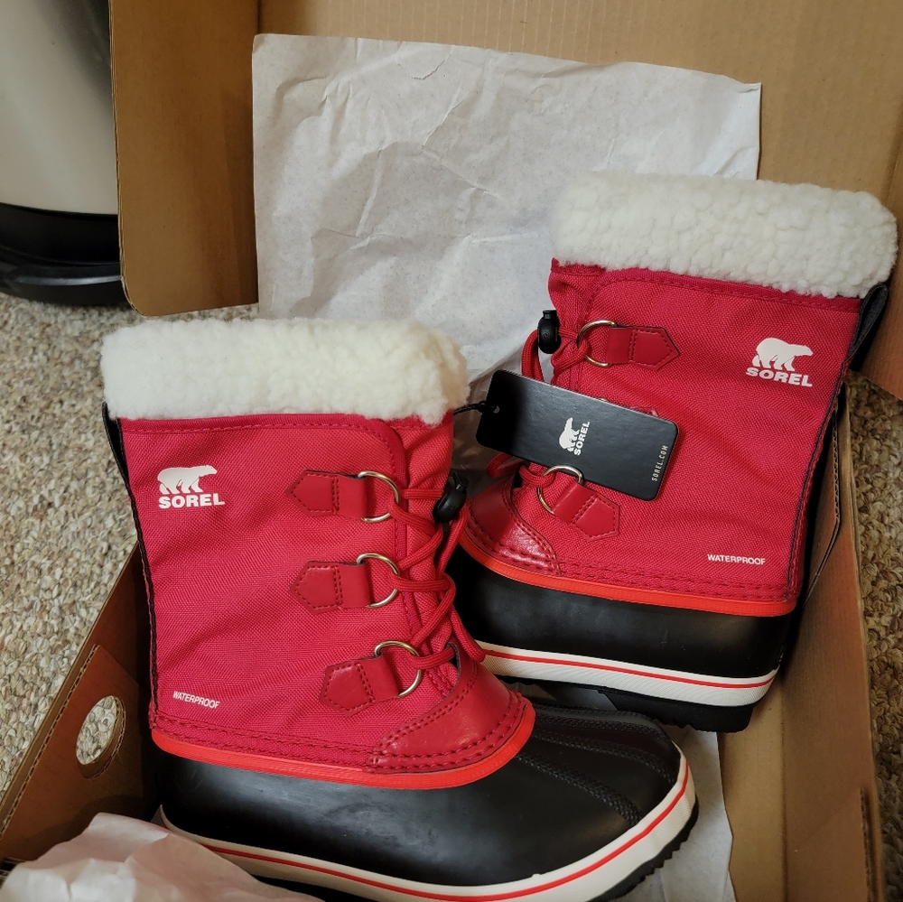 Sorel girl's winter boots(NEW)